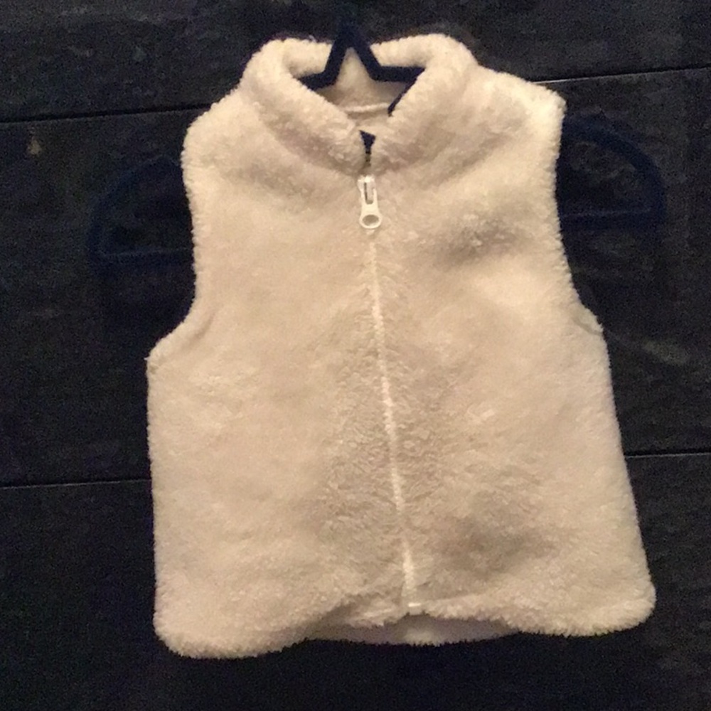Cream Fleece Zip-Up Vest
